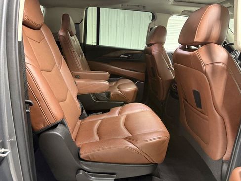 Used 2020 Cadillac Escalade ESV Premium Luxury AWD/4WD image 48