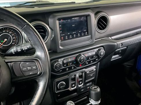 Used 2021 Jeep Wrangler Willys image 5