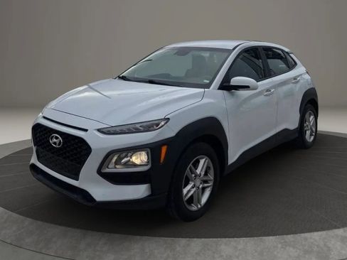 Used 2019 Hyundai Kona SE AWD/4WD image 2