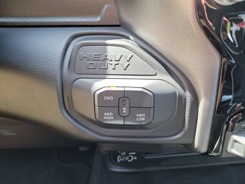 Used 2025 RAM 2500 Big Horn AWD/4WD image 28