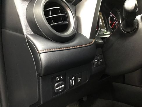 Used 2017 Toyota RAV4 SE AWD/4WD image 8