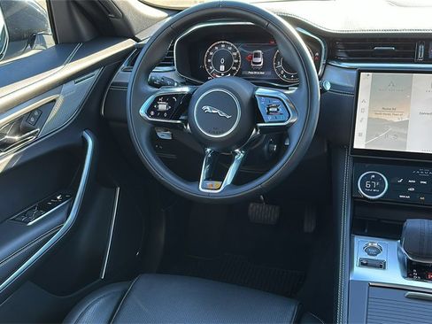 Certified 2025 Jaguar F-PACE R-Dynamic S image 23