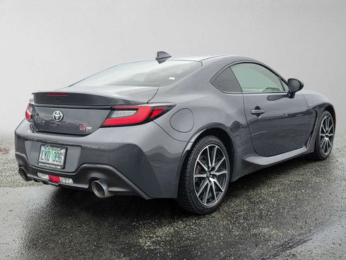 Used 2023 Toyota GR86 w/ ALL Weather Mat Package (TMS) RWD image 3