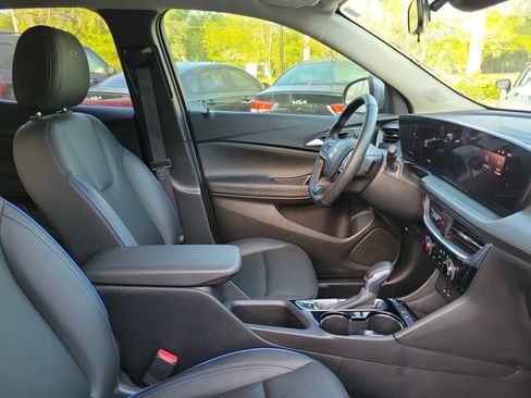 Used 2025 Buick Encore GX Sport Touring w/ Experience Buick Package FWD image 35