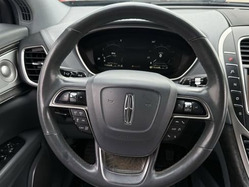 Used 2019 Lincoln Nautilus Reserve w/ Ultimate Package AWD/4WD image 12