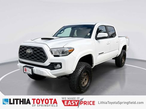 Certified 2020 Toyota Tacoma TRD Sport w/ Technology Package AWD/4WD image 1