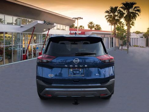 Used 2023 Nissan Rogue SL w/ SL Premium Package FWD image 4