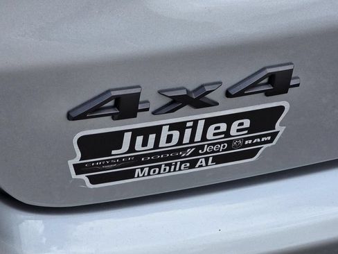 New 2026 Jeep Compass Latitude AWD/4WD image 30