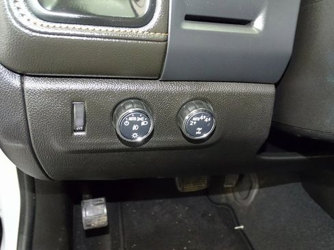 Certified 2022 GMC Canyon AT4 image 12