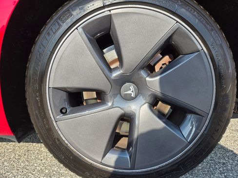 Used 2023 Tesla Model 3 Standard Range RWD image 32