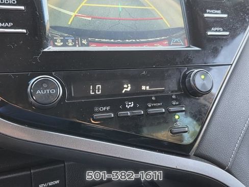 Used 2019 Toyota Camry SE w/ Convenience Package FWD image 22