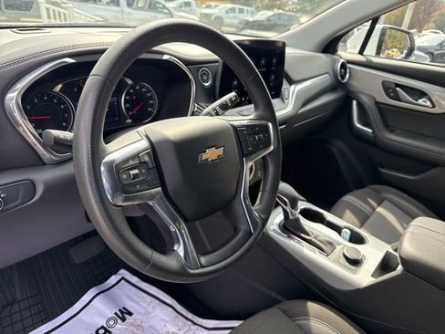 Used 2023 Chevrolet Blazer LT image 31