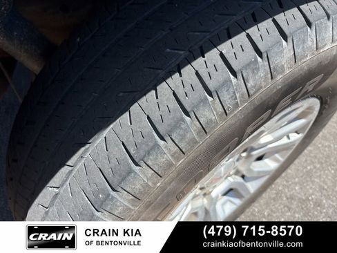 Used 2020 GMC Yukon SLT w/ Open Road Package AWD/4WD image 14