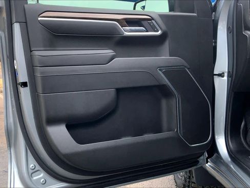 Used 2025 Chevrolet Silverado 1500 RST w/ Z71 Off-Road Package image 22