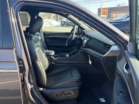 New 2026 Jeep Grand Cherokee Limited w/ Limited Altitude Package AWD/4WD image 27