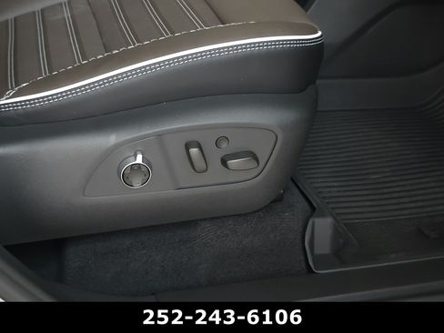 Used 2026 GMC Acadia Denali Ultimate w/ LPO, Floor Liner Package AWD/4WD image 43