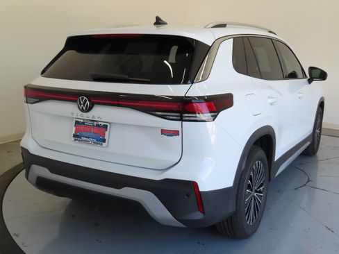 New 2025 Volkswagen Tiguan S image 4
