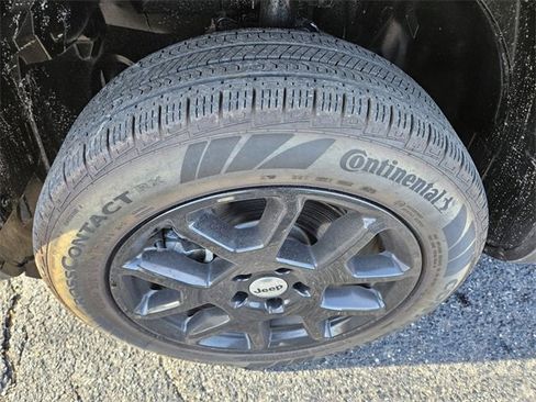 Used 2023 Jeep Renegade Latitude image 18