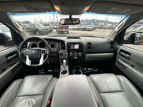 Used 2015 Toyota Sequoia Limited AWD/4WD image 4