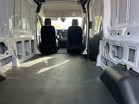 New 2025 Ford Transit 250 148 Medium Roof image 19