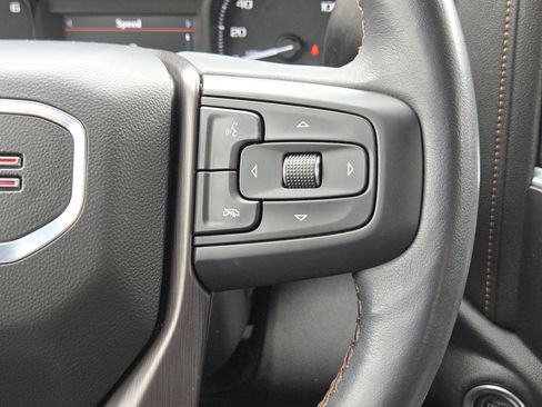 Used 2022 GMC Sierra 1500 AT4 w/ AT4 Premium Package AWD/4WD image 29