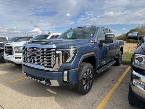 New 2026 GMC Sierra 2500 Denali w/ Denali Reserve Package image 3