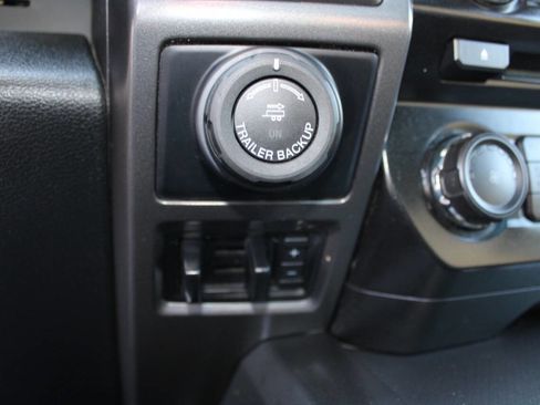 Used 2016 Ford F150 XLT w/ Equipment Group 302A Luxury image 18