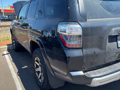 Used 2024 Toyota 4Runner TRD Off-Road Premium w/ Off Road Premium Plus Package AWD/4WD image 3