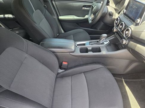 Used 2024 Nissan Sentra SV FWD image 10