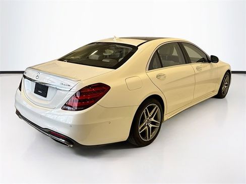 Used 2018 Mercedes-Benz S 560 4MATIC Sedan image 5
