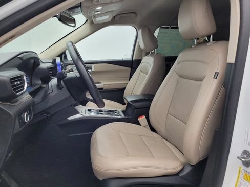 Used 2023 Ford Explorer Limited AWD/4WD image 17