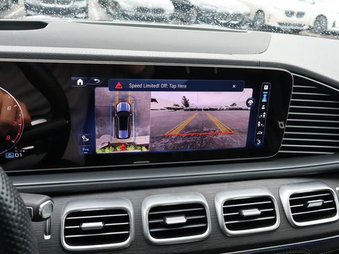Used 2024 Mercedes-Benz GLS 580 4MATIC image 20
