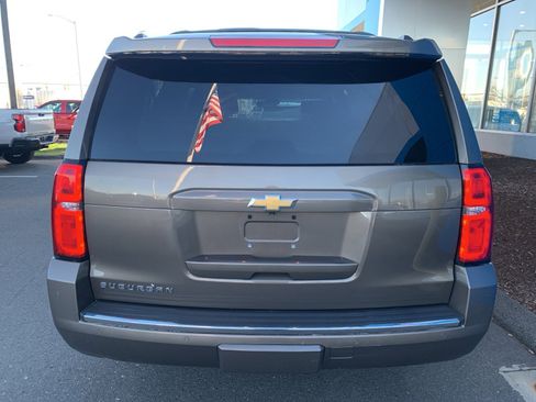 Used 2016 Chevrolet Suburban LTZ image 6