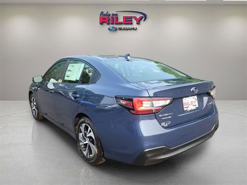 Used 2025 Subaru Legacy Premium image 3