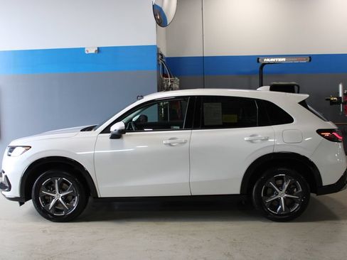 Used 2024 Honda HR-V EX-L image 9