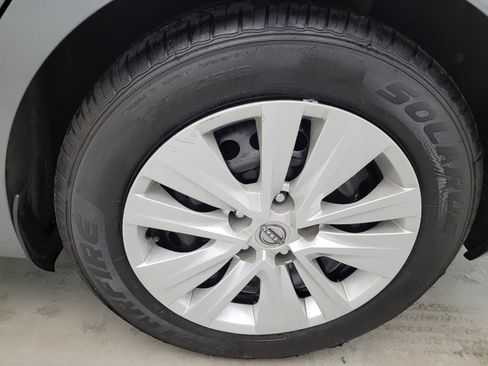 Used 2024 Nissan Sentra S FWD image 31