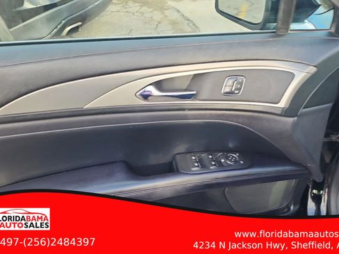 Used 2017 Lincoln MKZ Premiere image 9