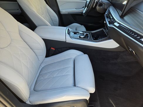 Used 2024 BMW X5 xDrive40i w/ Premium Package image 23