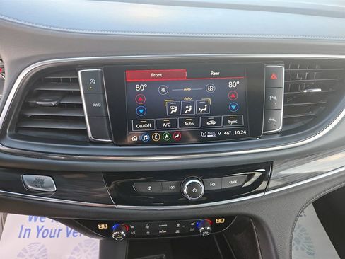 Used 2024 Buick Enclave Premium image 22