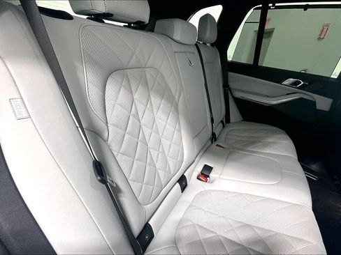 Used 2026 BMW X5 sDrive40i w/ Executive Package RWD image 29