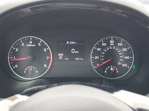 Used 2021 Kia Seltos EX image 16