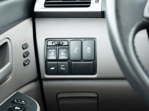 Used 2013 Honda Odyssey Touring image 10