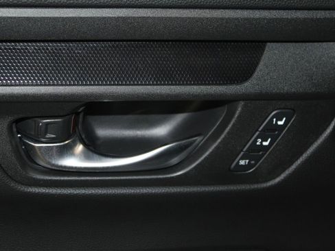 Used 2025 Honda CR-V Sport-L image 8