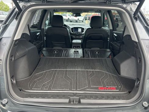 Used 2019 GMC Terrain SLT w/ Preferred Package AWD/4WD image 16