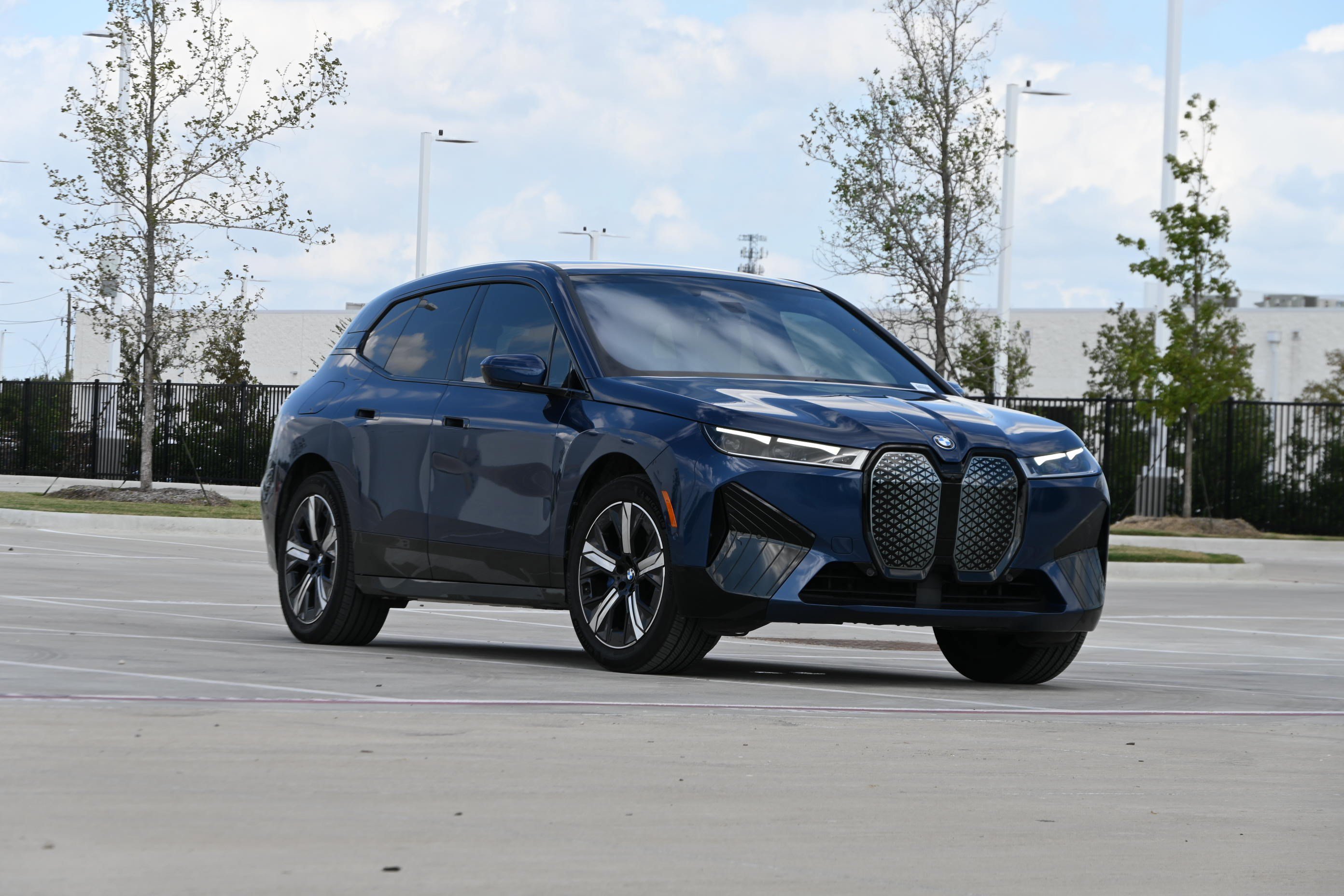 Certified 2023 BMW iX xDrive50 w/ Sport Package AWD/4WD image 2