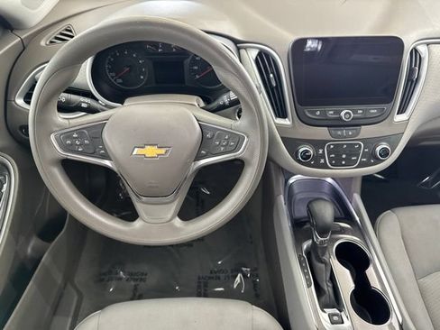 Used 2023 Chevrolet Malibu LT FWD image 22