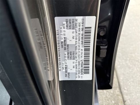 Used 2021 MAZDA MAZDA3 s image 60