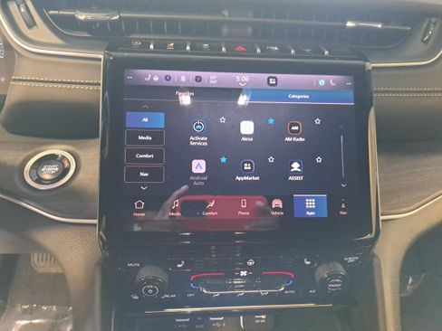 New 2025 Jeep Grand Cherokee L Limited RWD image 21