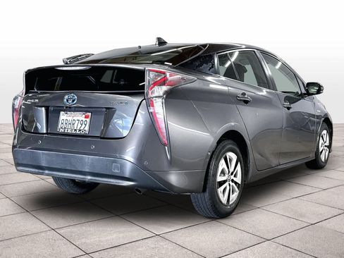 Used 2017 Toyota Prius Two w/ Prius Two Safety Plus Package FWD image 14