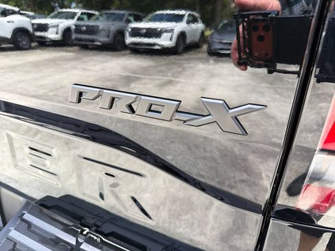 Used 2024 Nissan Frontier Pro-X RWD image 10